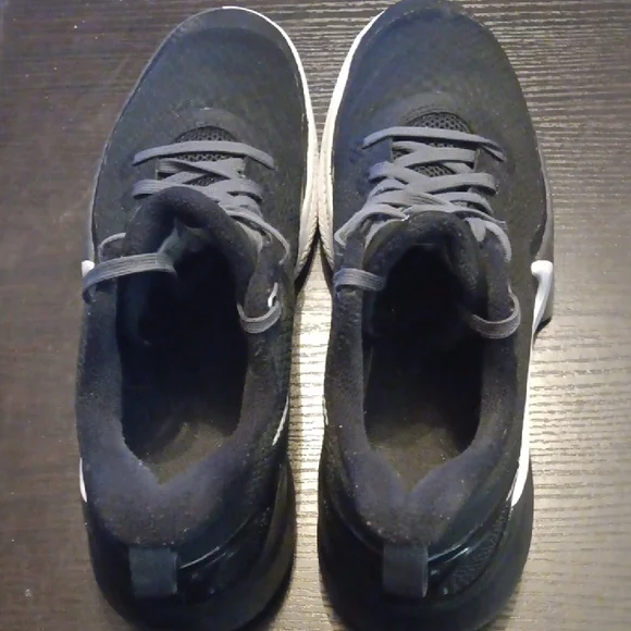 Nike Kobe Bryant Mamba Focus Black, White, Dark Gray SZ 8 Womens SZ 9.5 EUC